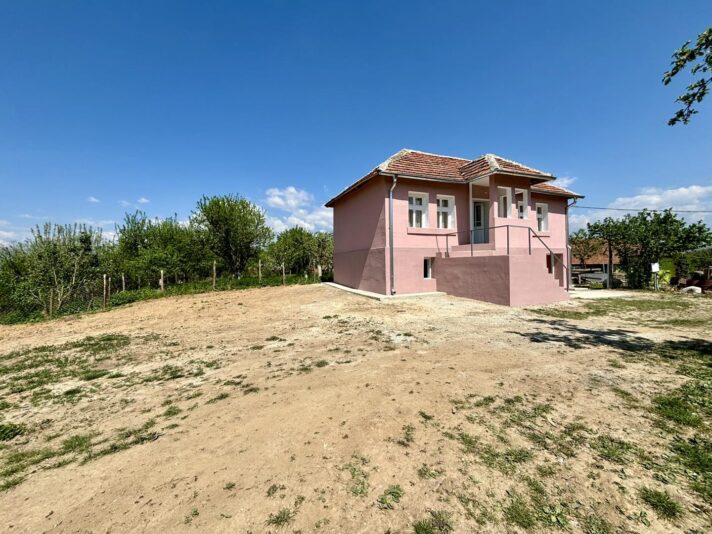 KUCA U SELU SUKOVO